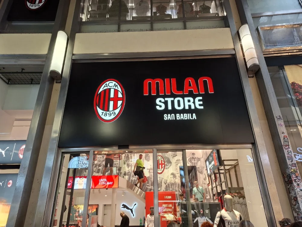 AC Milan Store - San Babila