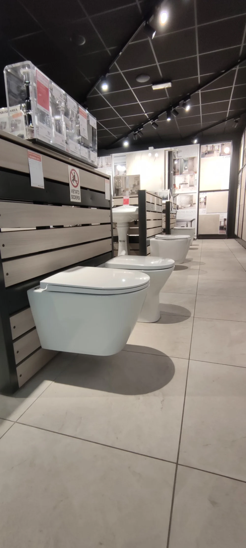 IPERCERAMICA Milano - Viale Umbria - 3
