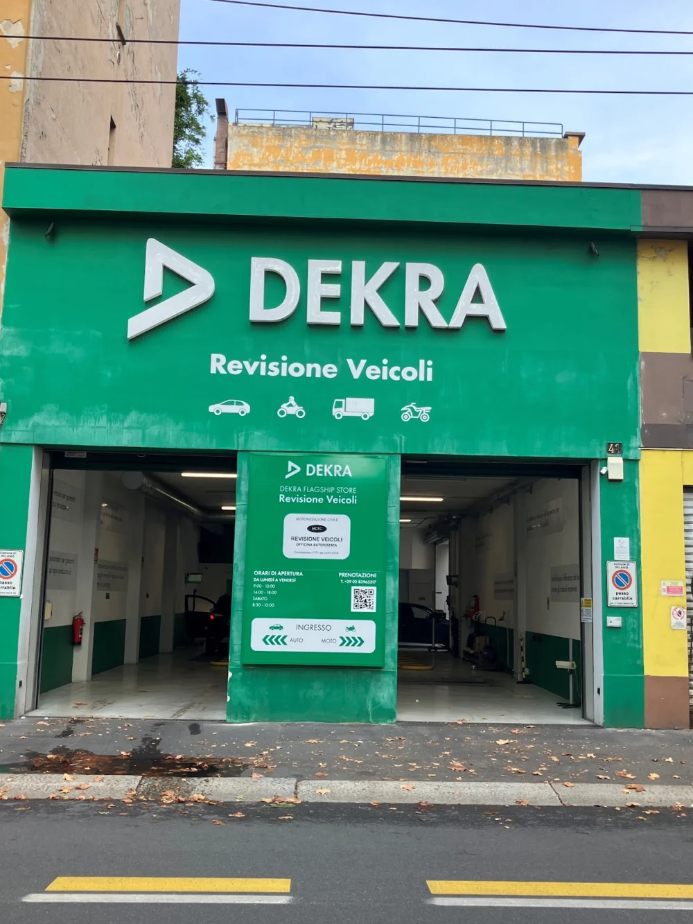 REVISIONI AUTO E MOTO-DEKRA FLAGSHIP STORE Milano